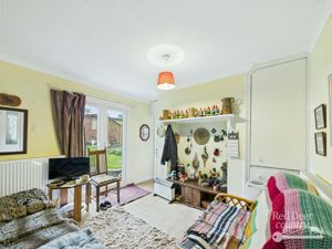 Dining Room- click for photo gallery